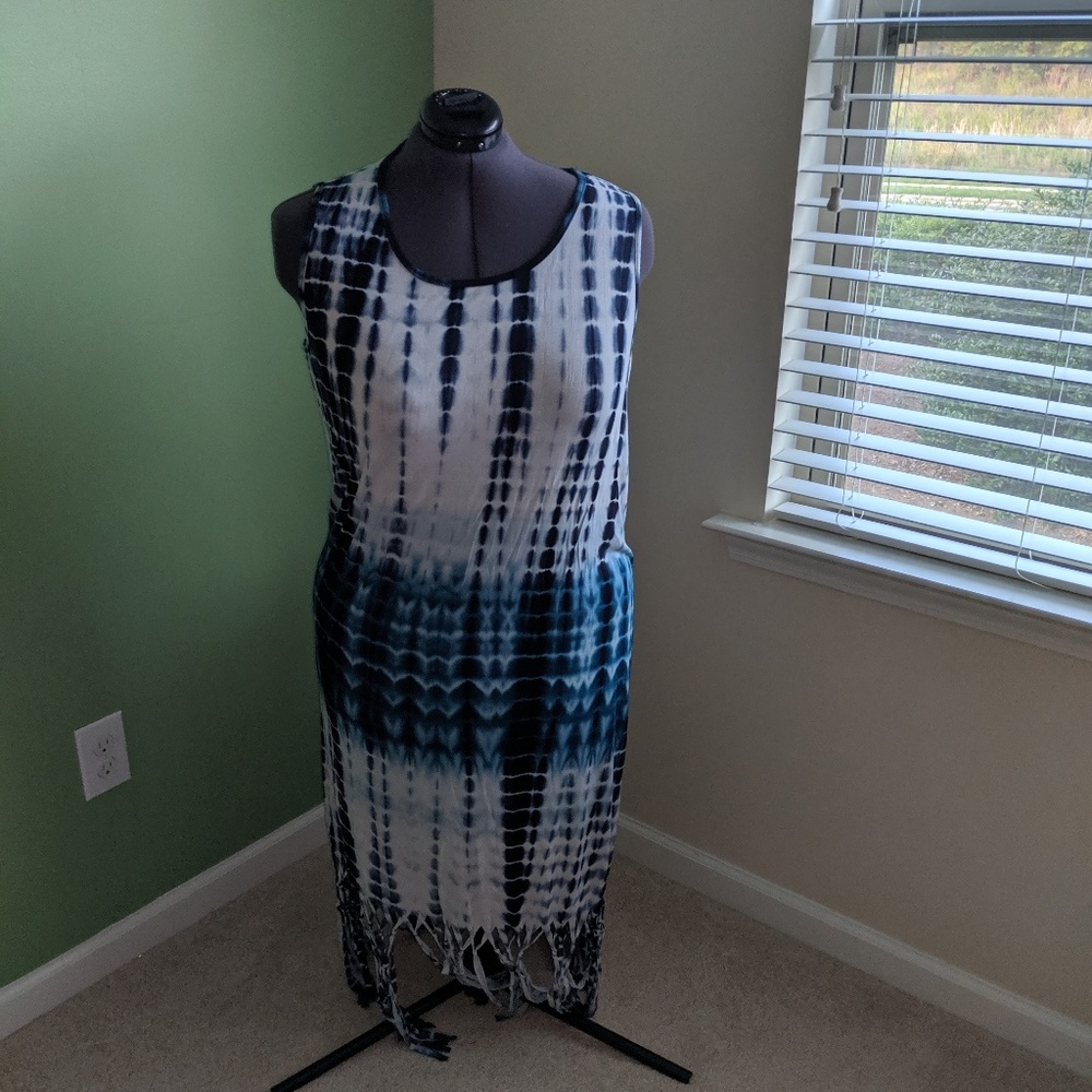 Dress - Picture 2 of 4